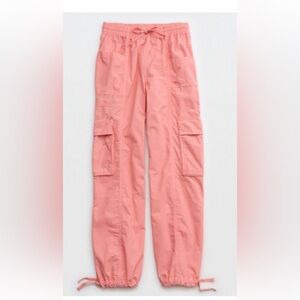 AERIE HIGH WAISTED GO-FOR-IT BAGGY CARGO PANT
Color: Spicy Coral
Size: XS